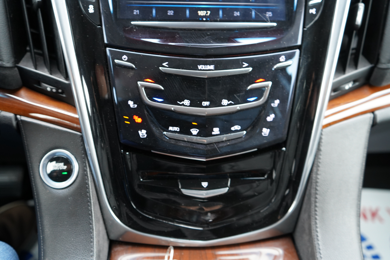 Cadillac Escalade 4WD 4dr Luxury 2017