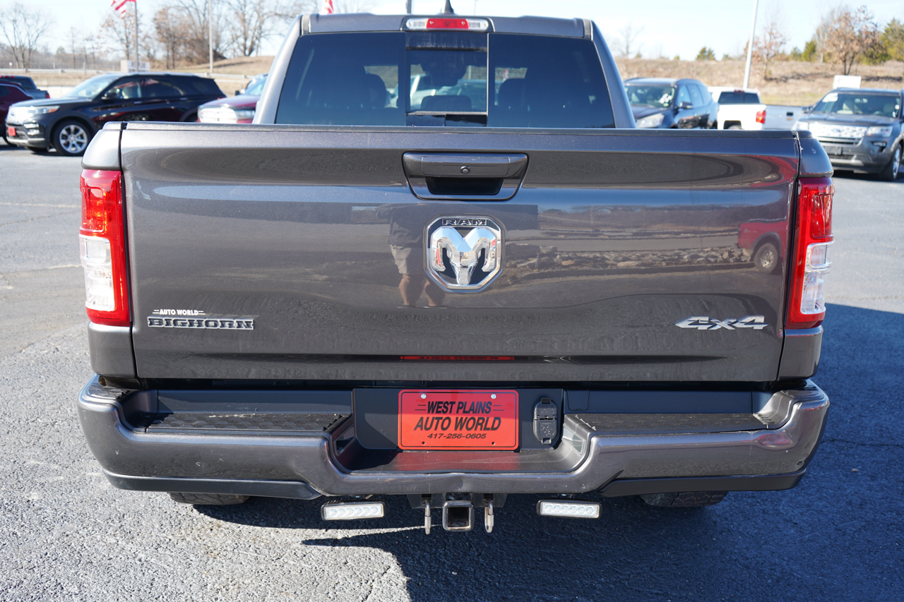 RAM 1500 Big Horn 4x4 Crew Cab 6'4" Box 2022