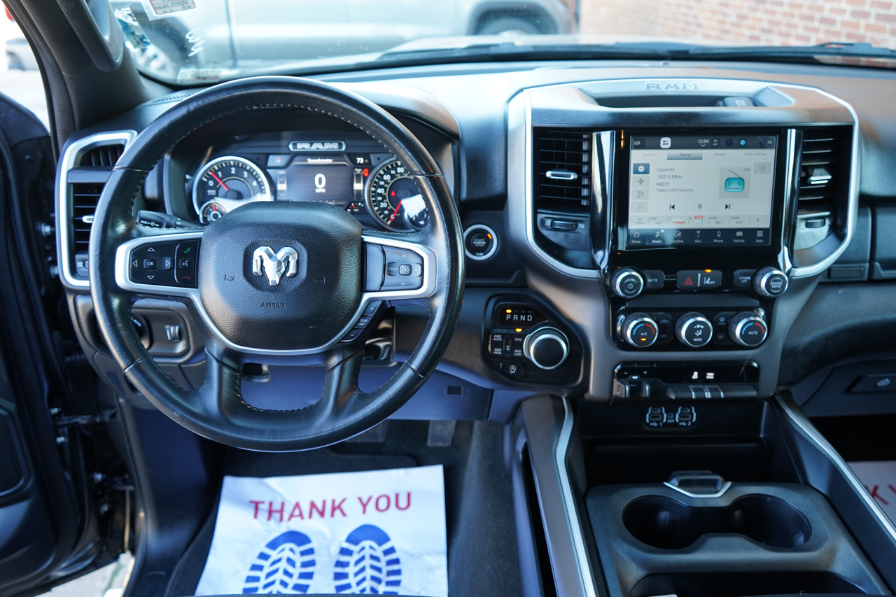 RAM 1500 Big Horn 4x4 Crew Cab 6'4" Box 2022