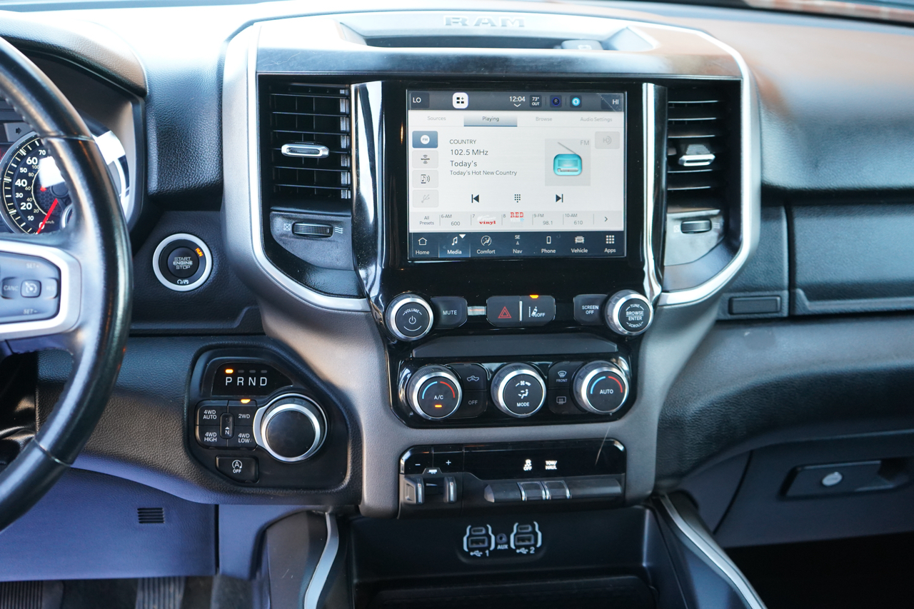 RAM 1500 Big Horn 4x4 Crew Cab 6'4" Box 2022