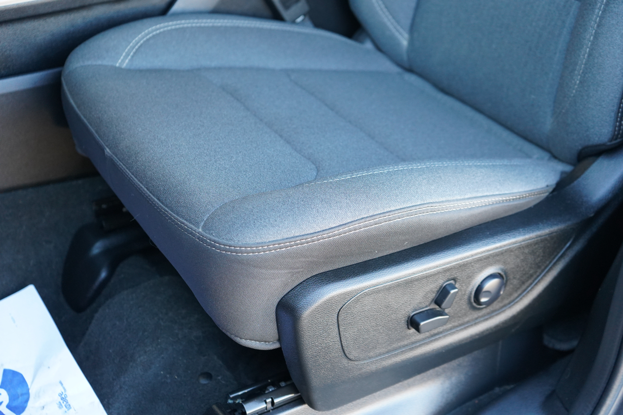 RAM 1500 Big Horn 4x4 Crew Cab 6'4" Box 2022