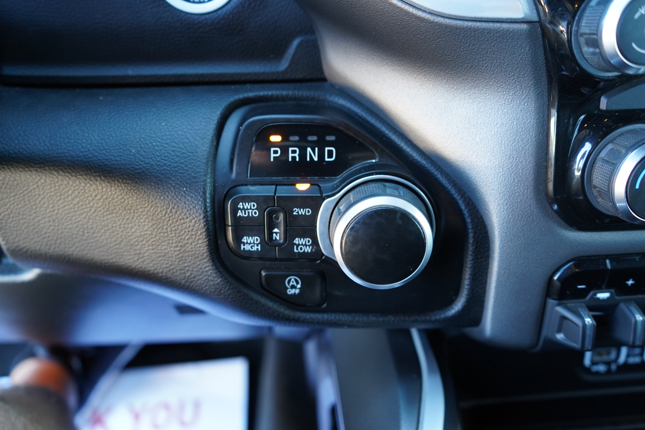 RAM 1500 Big Horn 4x4 Crew Cab 6'4" Box 2022