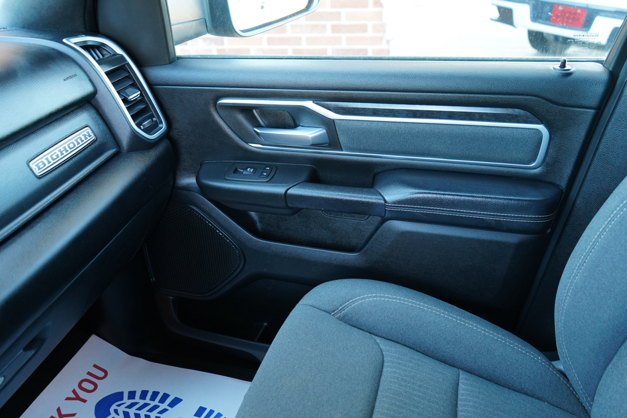 RAM 1500 Big Horn 4x4 Crew Cab 6'4" Box 2022