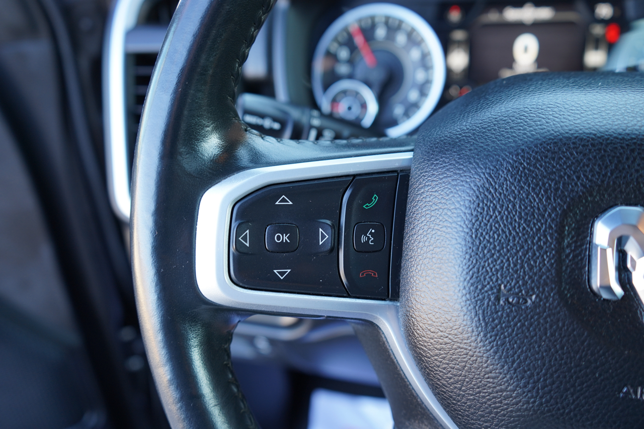 RAM 1500 Big Horn 4x4 Crew Cab 6'4" Box 2022