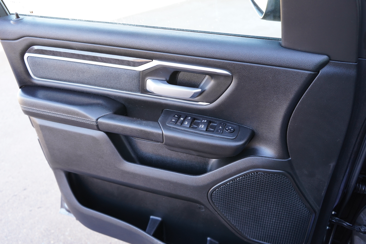 RAM 1500 Big Horn 4x4 Crew Cab 6'4" Box 2022