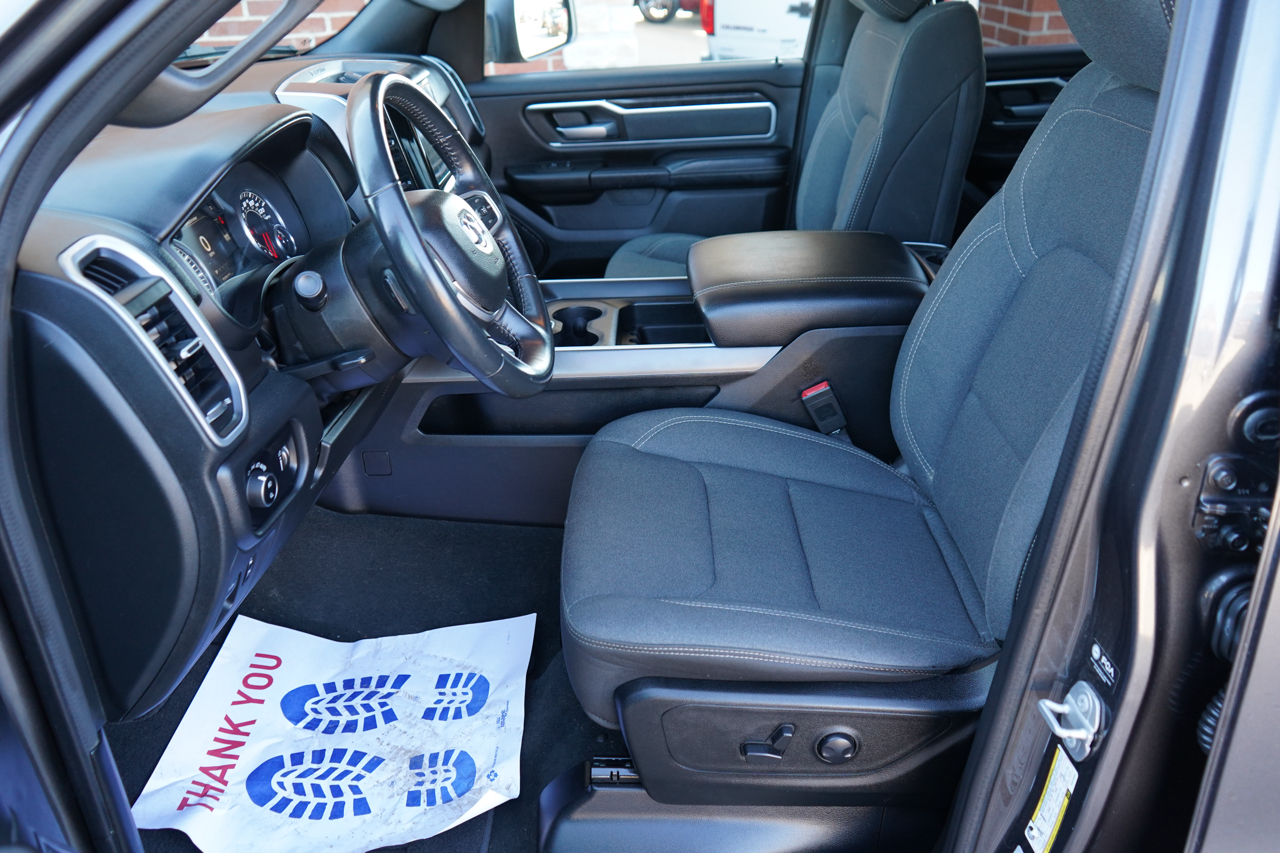 RAM 1500 Big Horn 4x4 Crew Cab 6'4" Box 2022