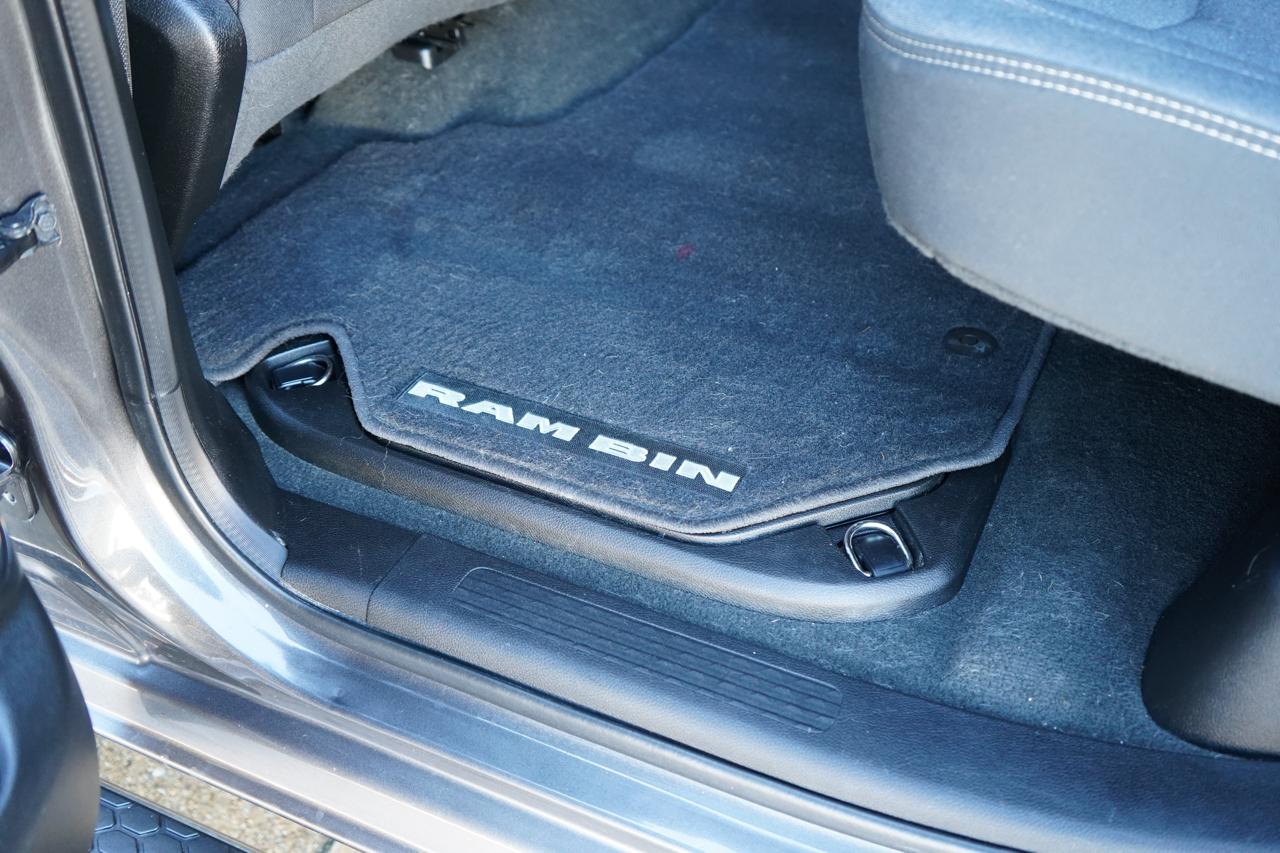 RAM 1500 Big Horn 4x4 Crew Cab 6'4" Box 2022