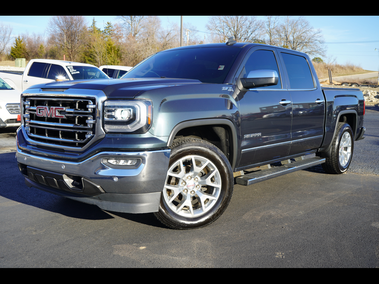 GMC Sierra 1500 4WD Crew Cab 143.5" SLT 2018