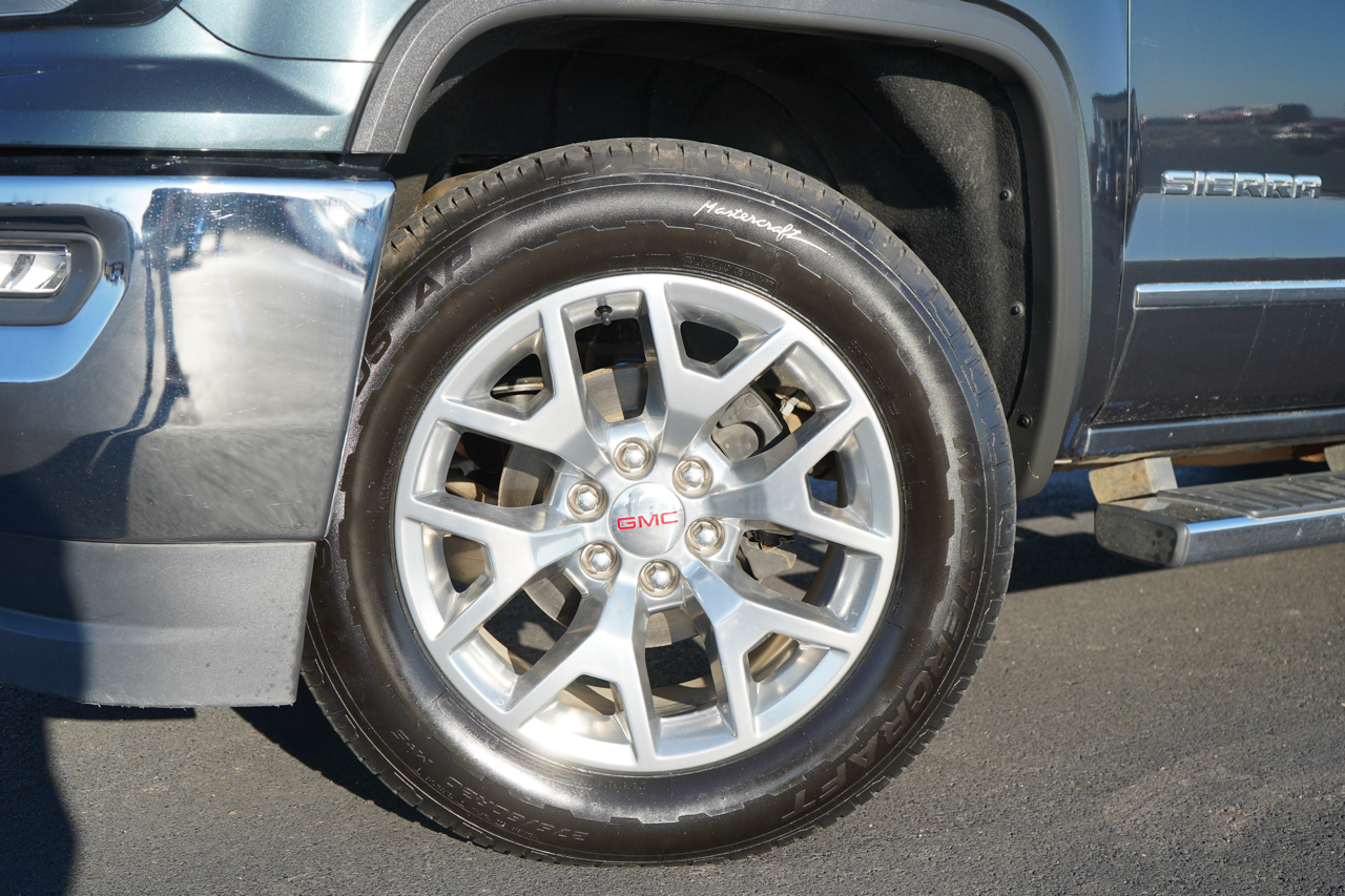 GMC Sierra 1500 4WD Crew Cab 143.5" SLT 2018