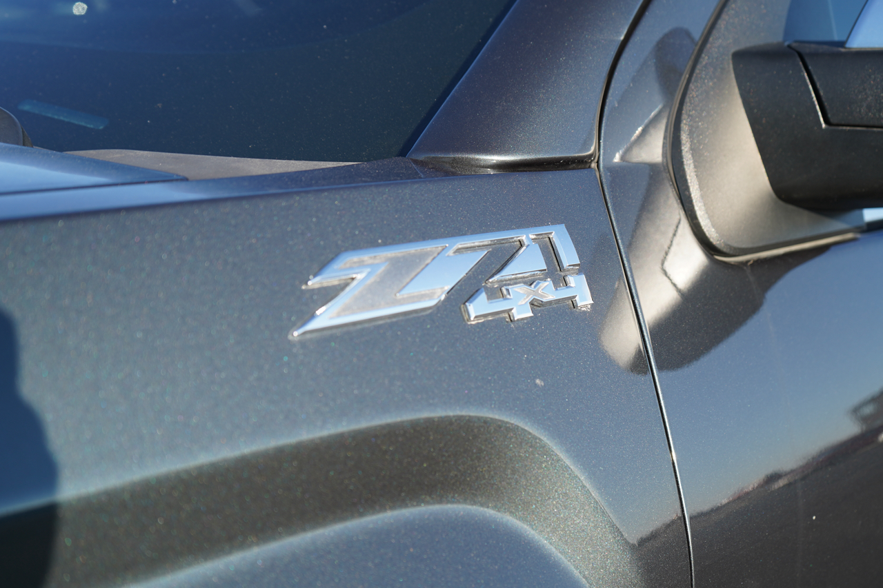 GMC Sierra 1500 4WD Crew Cab 143.5" SLT 2018