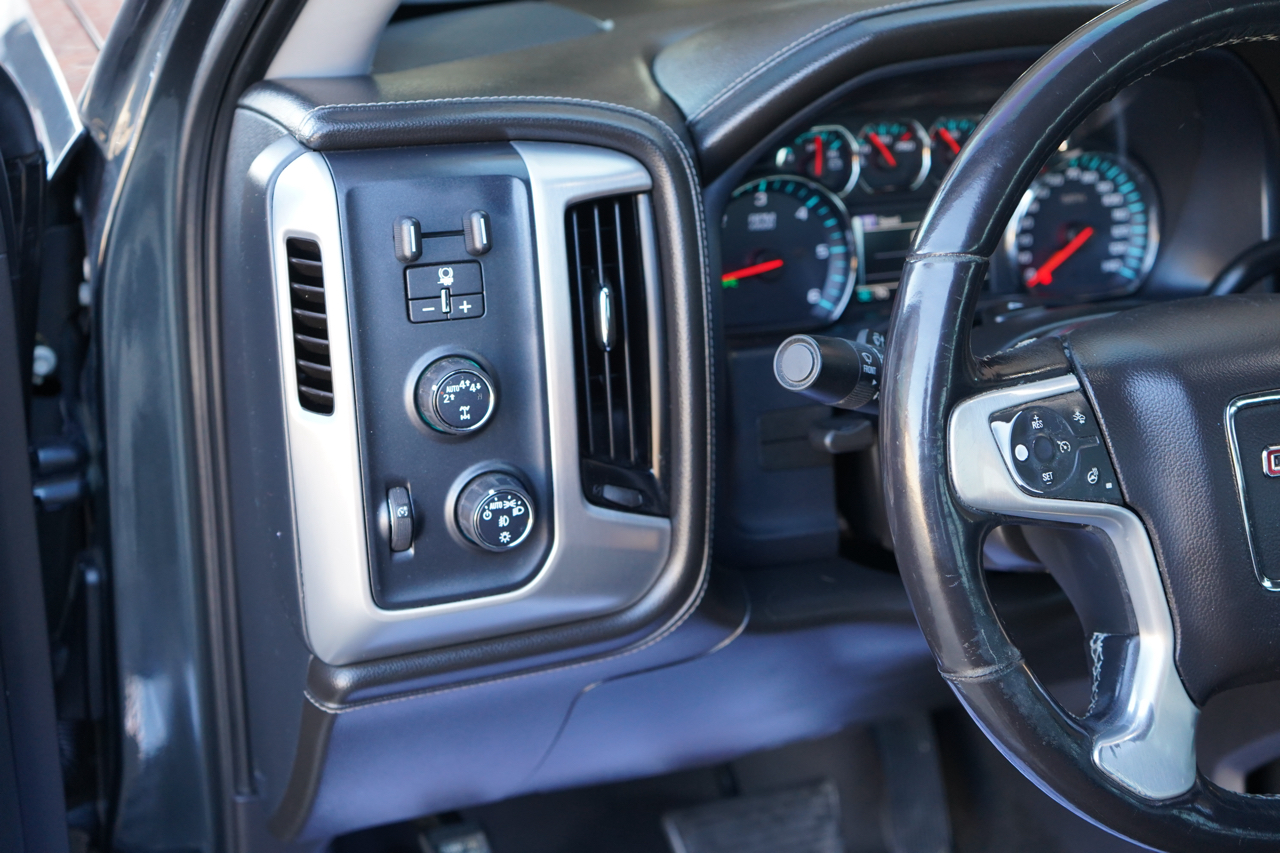 GMC Sierra 1500 4WD Crew Cab 143.5" SLT 2018