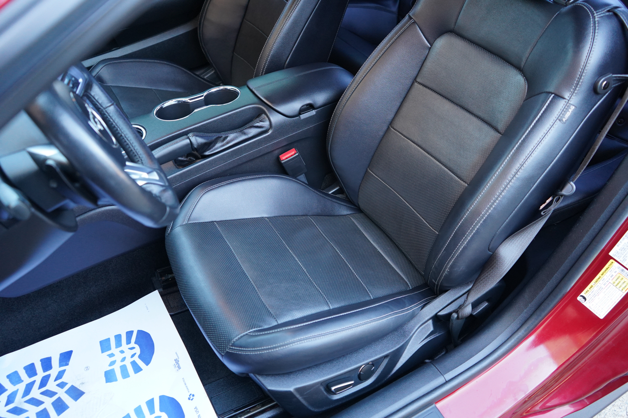 Ford Mustang 2dr Fastback EcoBoost Premium 2017