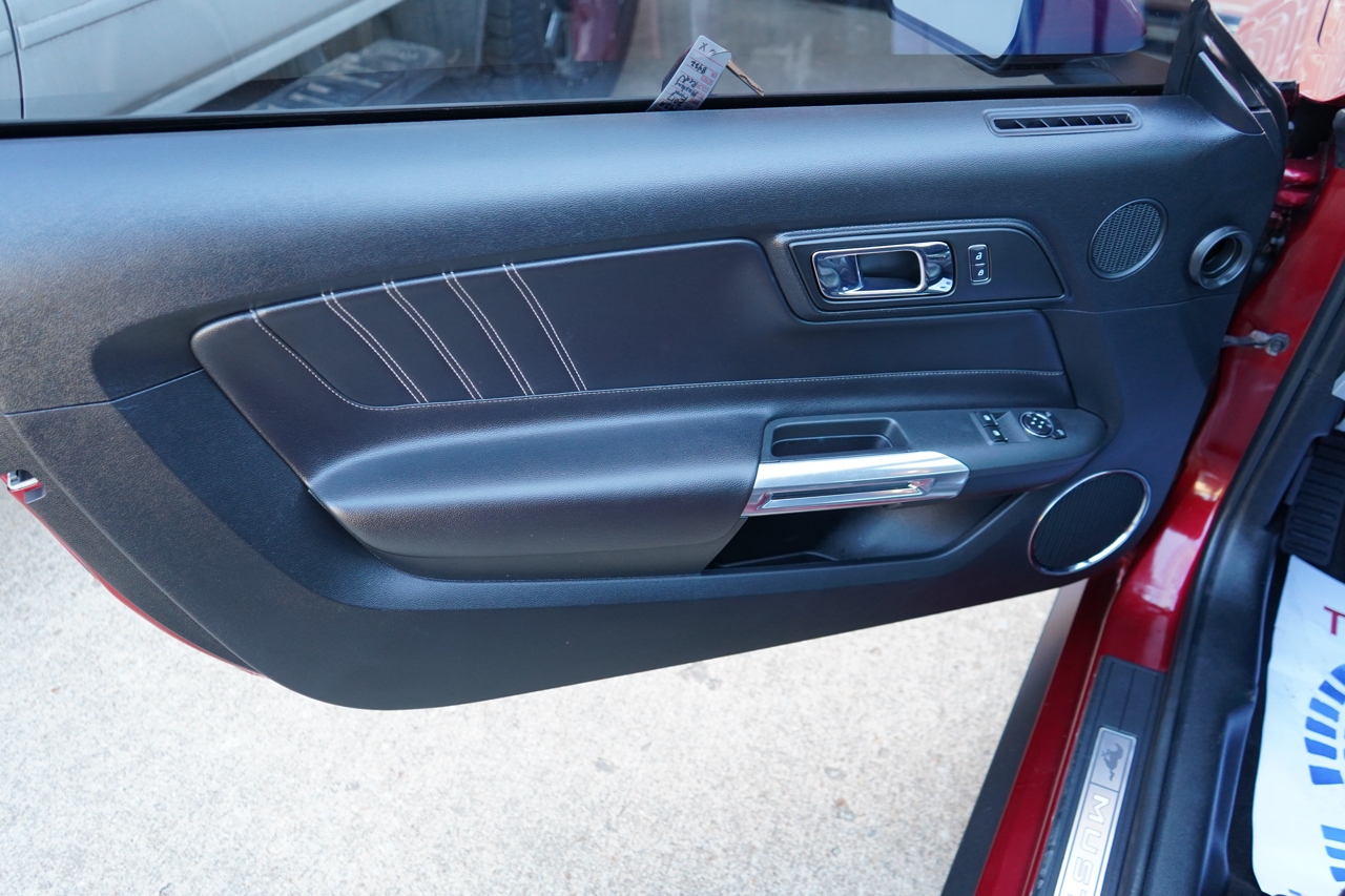 Ford Mustang 2dr Fastback EcoBoost Premium 2017