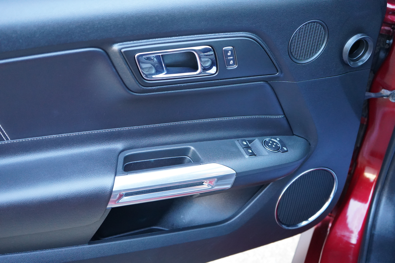 Ford Mustang 2dr Fastback EcoBoost Premium 2017