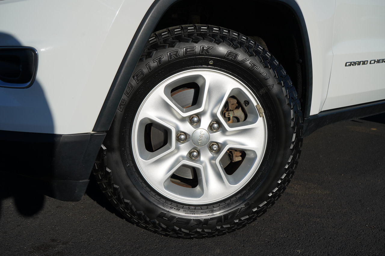 Jeep Grand Cherokee 4WD 4dr Laredo 2016