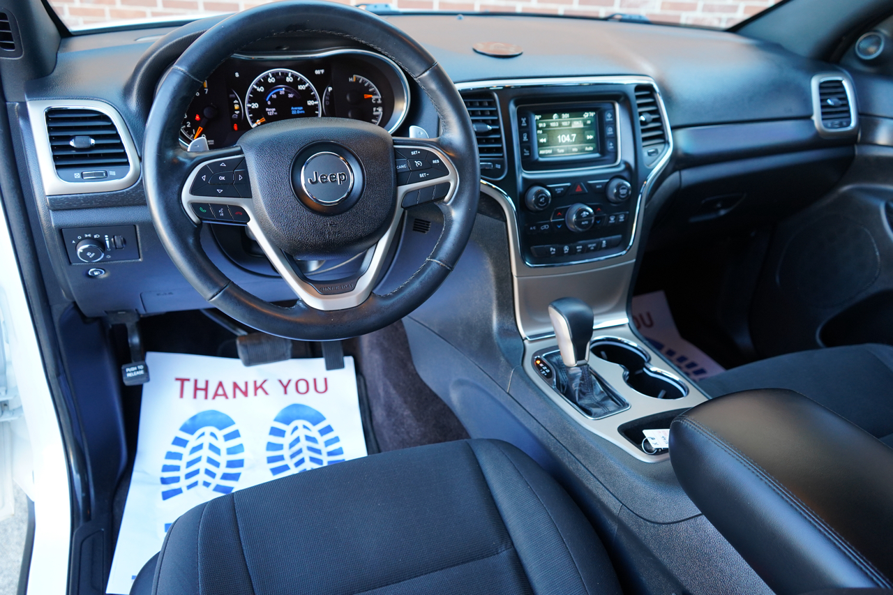 Jeep Grand Cherokee 4WD 4dr Laredo 2016