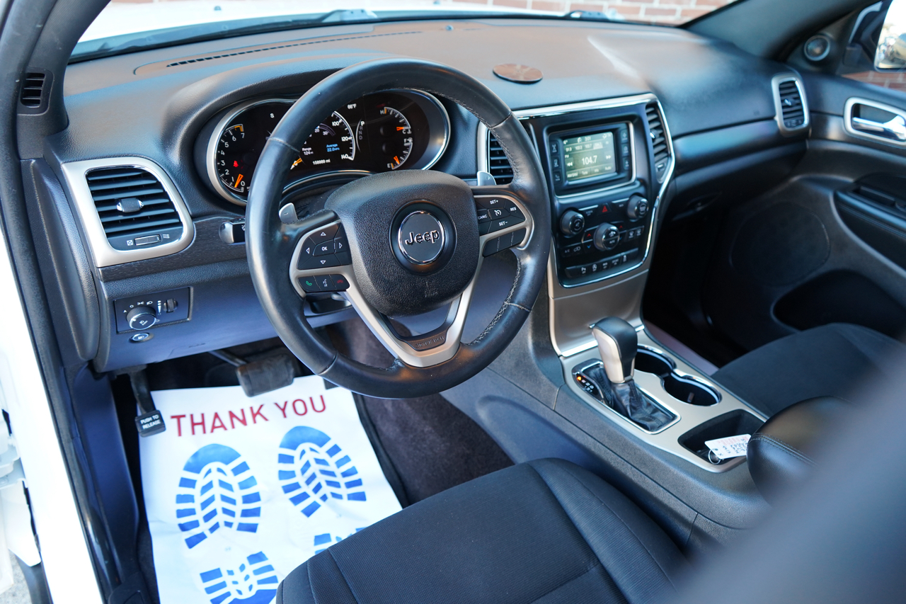 Jeep Grand Cherokee 4WD 4dr Laredo 2016