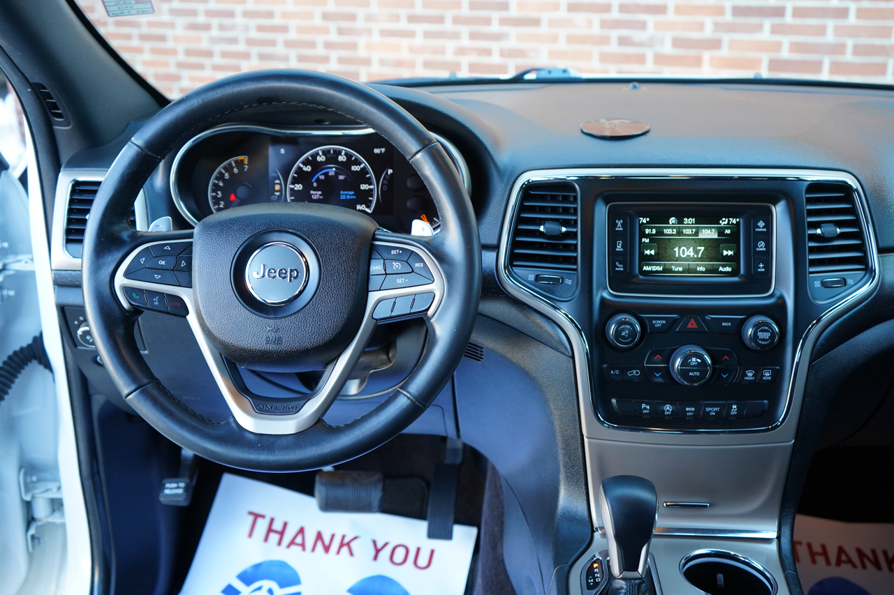 Jeep Grand Cherokee 4WD 4dr Laredo 2016