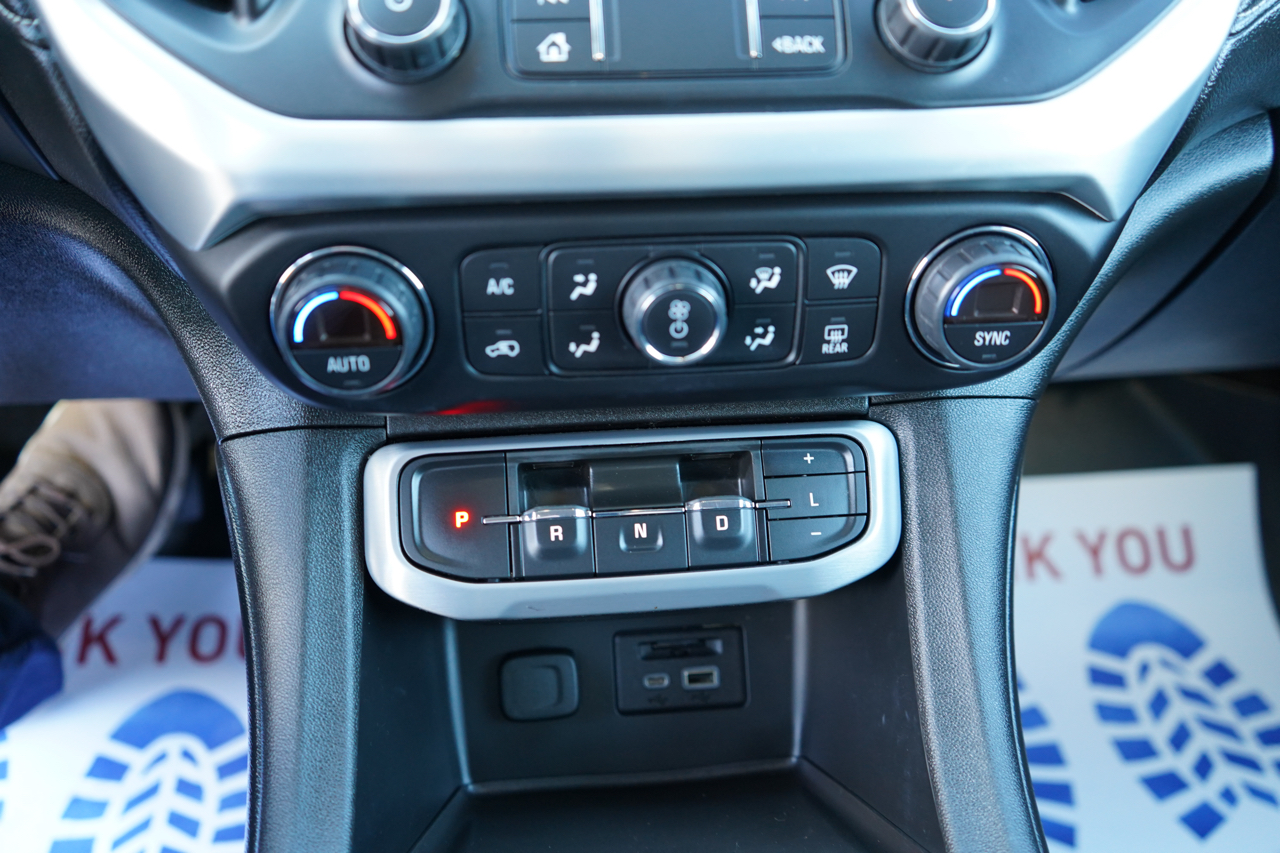 GMC Acadia FWD 4dr SLT 2020