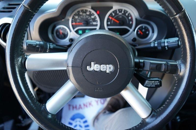 Jeep Wrangler 4WD 4dr Unlimited Sahara 2008