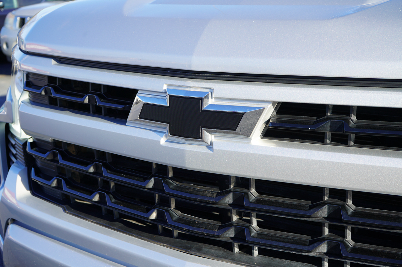 Chevrolet Silverado 1500 4WD Crew Cab 147" RST 2022