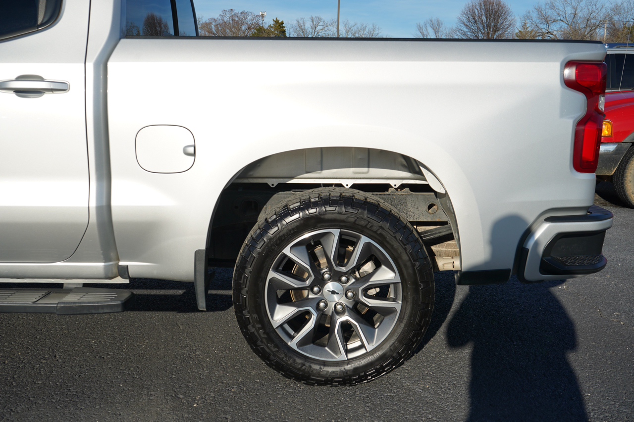 Chevrolet Silverado 1500 4WD Crew Cab 147" RST 2022