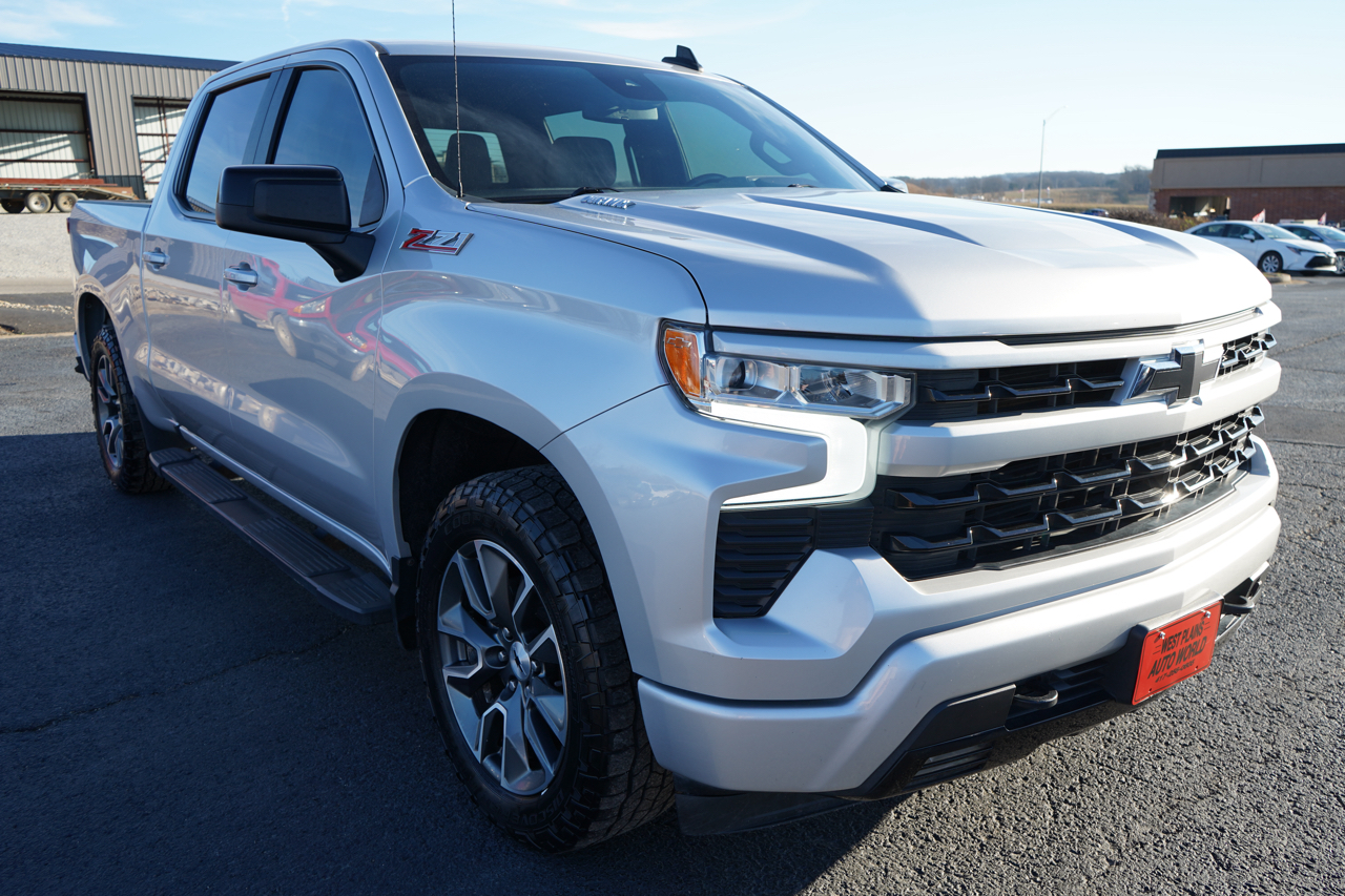 Chevrolet Silverado 1500 4WD Crew Cab 147" RST 2022