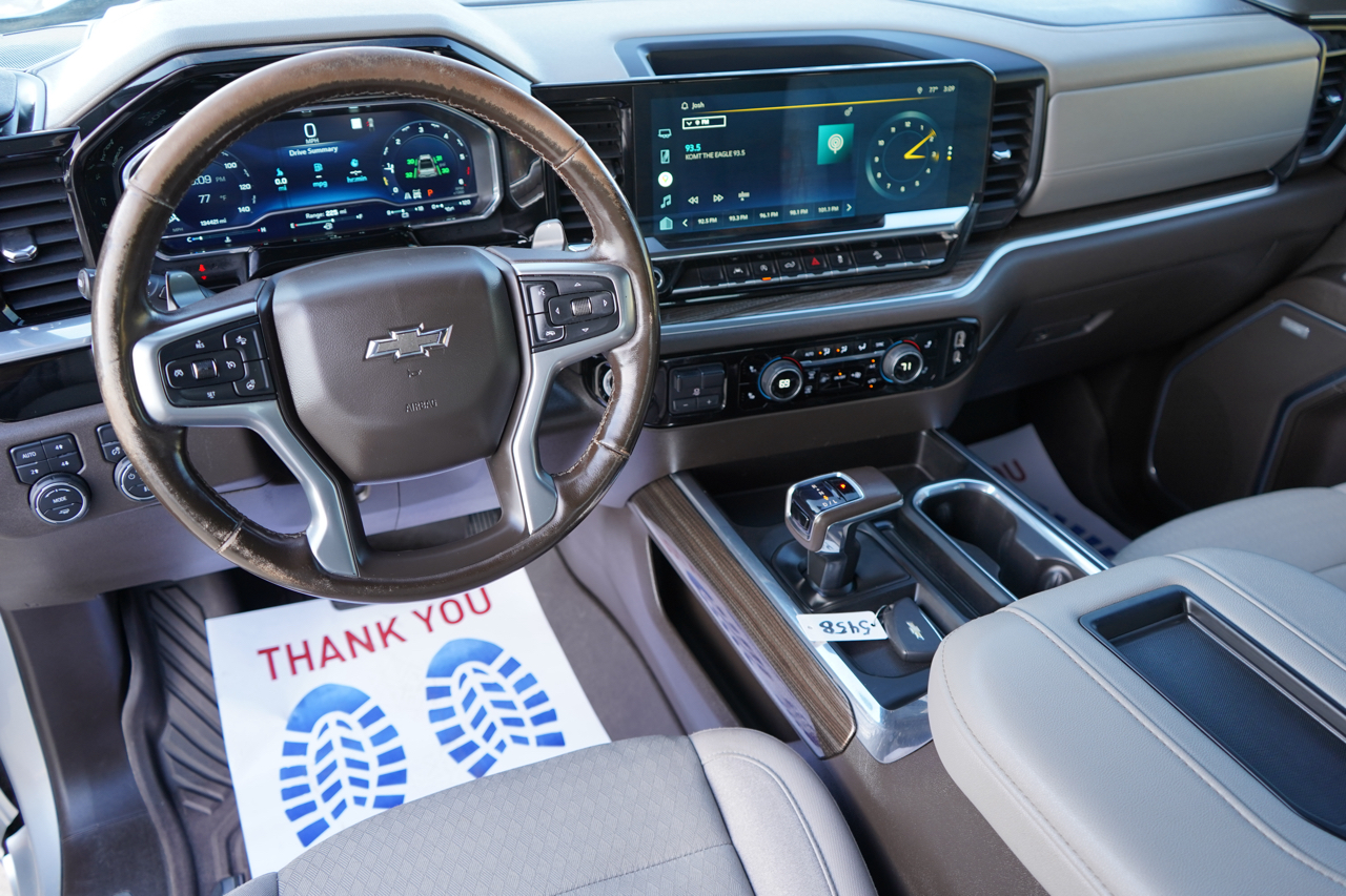 Chevrolet Silverado 1500 4WD Crew Cab 147" RST 2022