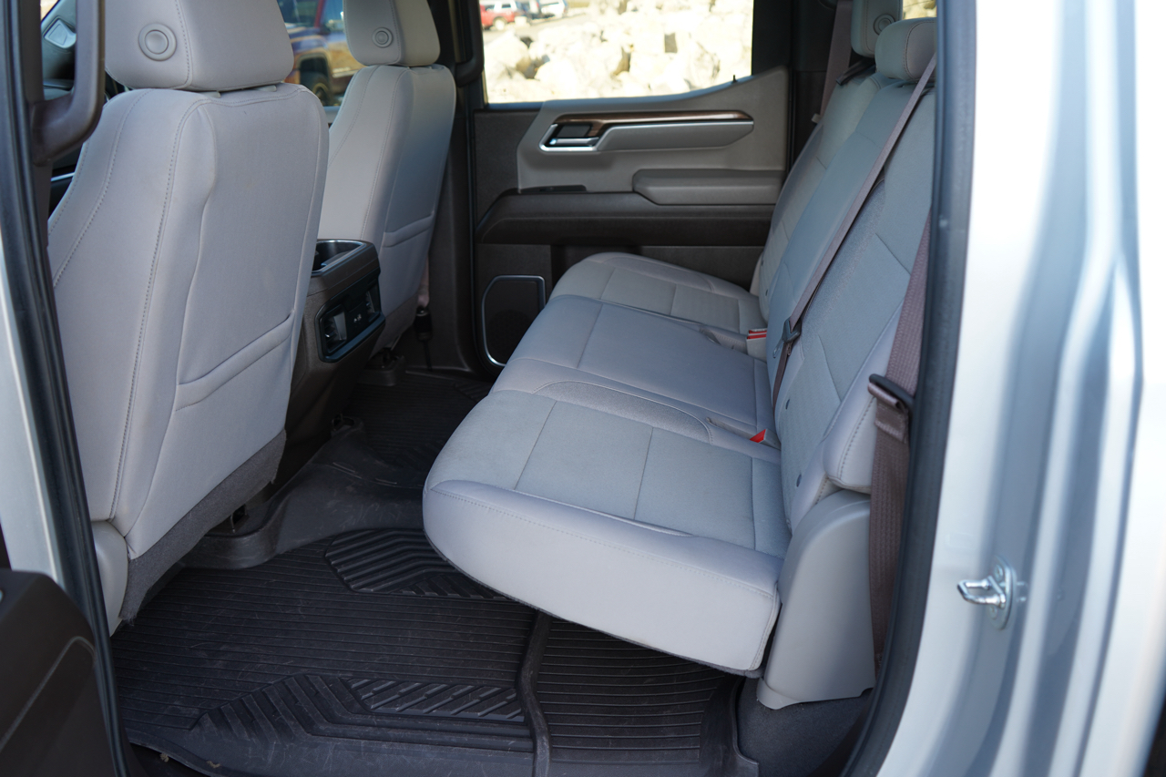 Chevrolet Silverado 1500 4WD Crew Cab 147" RST 2022