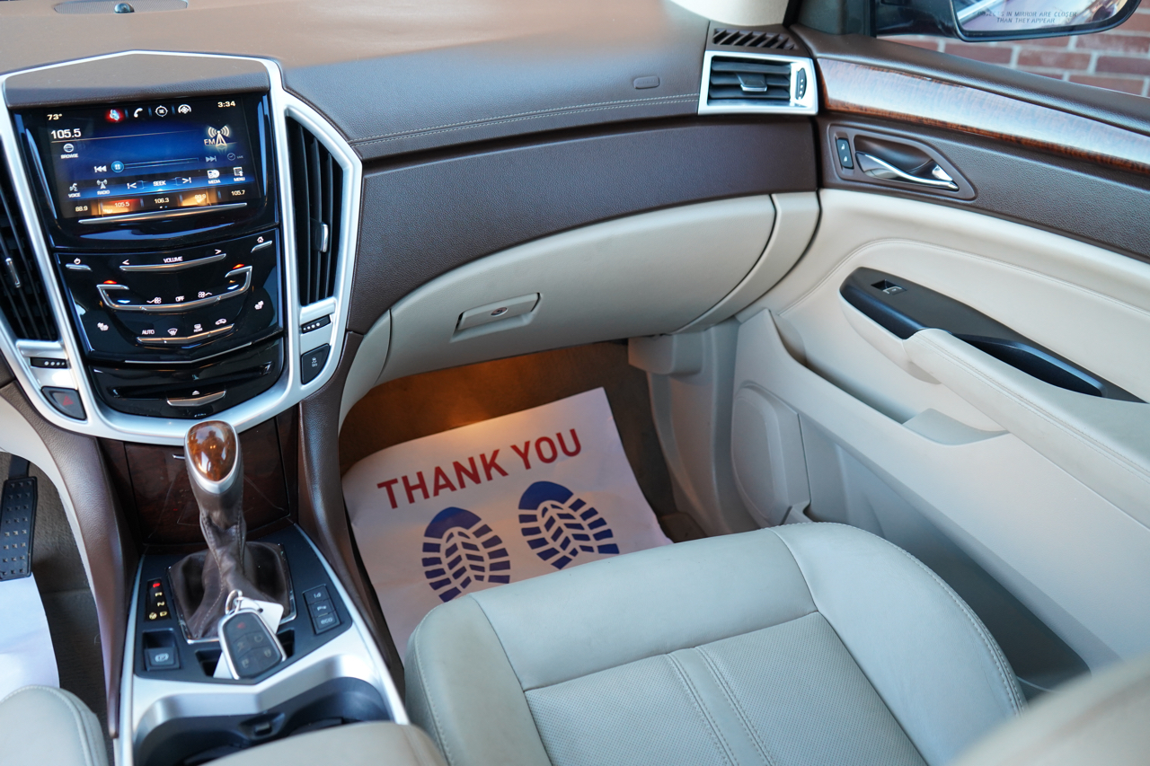 Cadillac SRX FWD 4dr Luxury Collection 2016