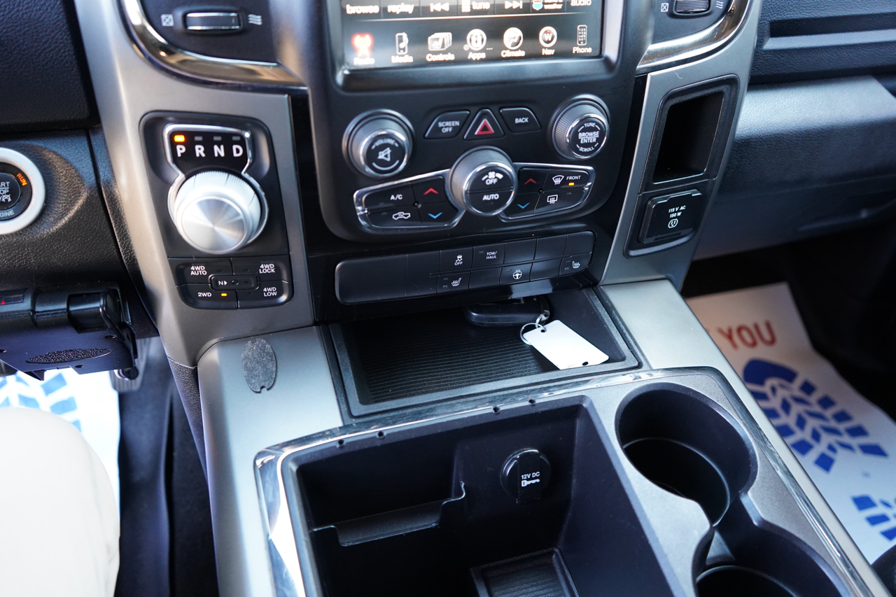 RAM 1500 4WD Crew Cab 140.5" Sport 2014