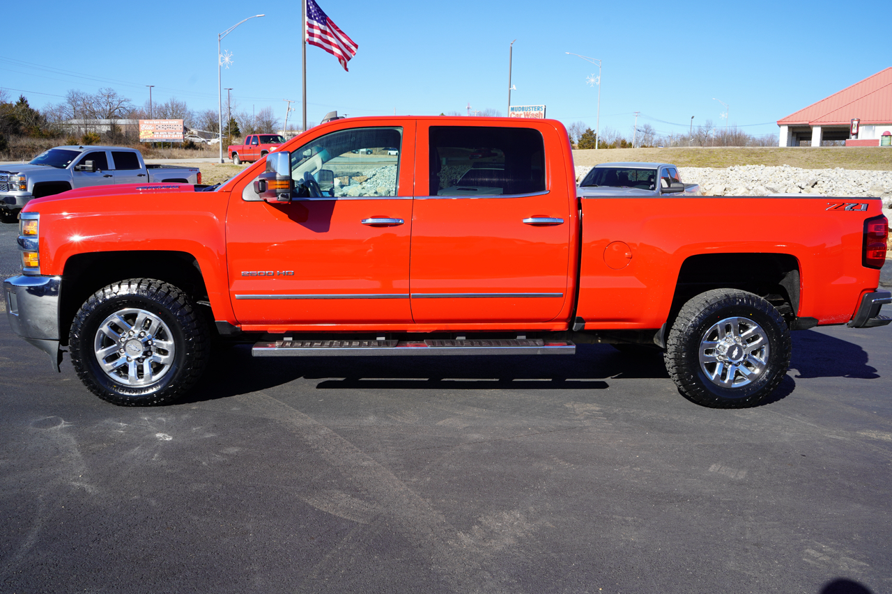 Chevrolet Silverado 2500HD 4WD Crew Cab 153.7" LTZ 2018