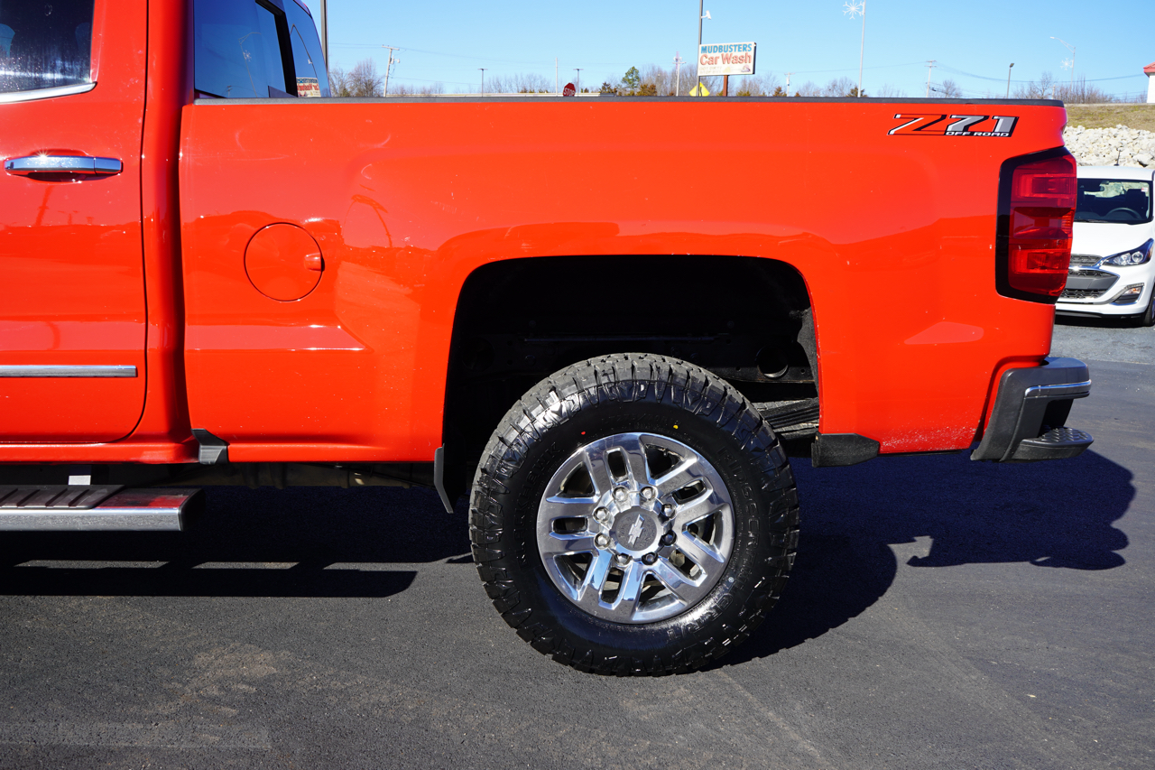 Chevrolet Silverado 2500HD 4WD Crew Cab 153.7" LTZ 2018