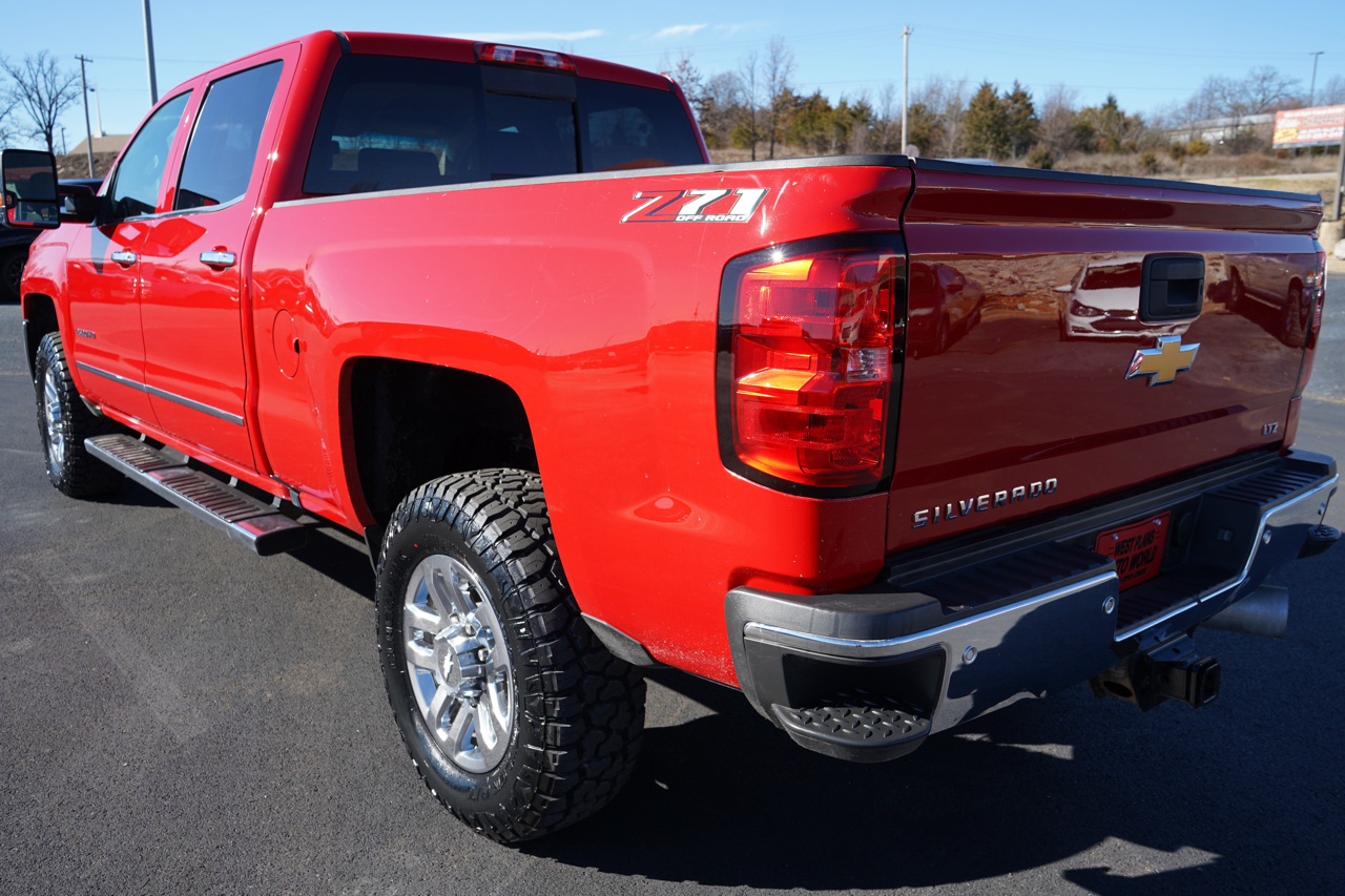 Chevrolet Silverado 2500HD 4WD Crew Cab 153.7" LTZ 2018