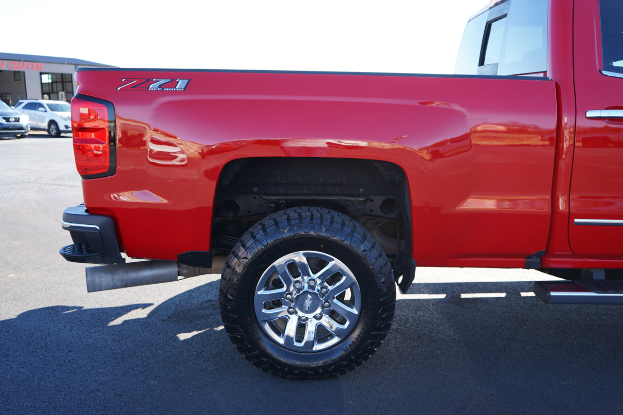 Chevrolet Silverado 2500HD 4WD Crew Cab 153.7" LTZ 2018