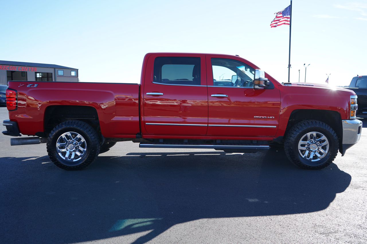 Chevrolet Silverado 2500HD 4WD Crew Cab 153.7" LTZ 2018