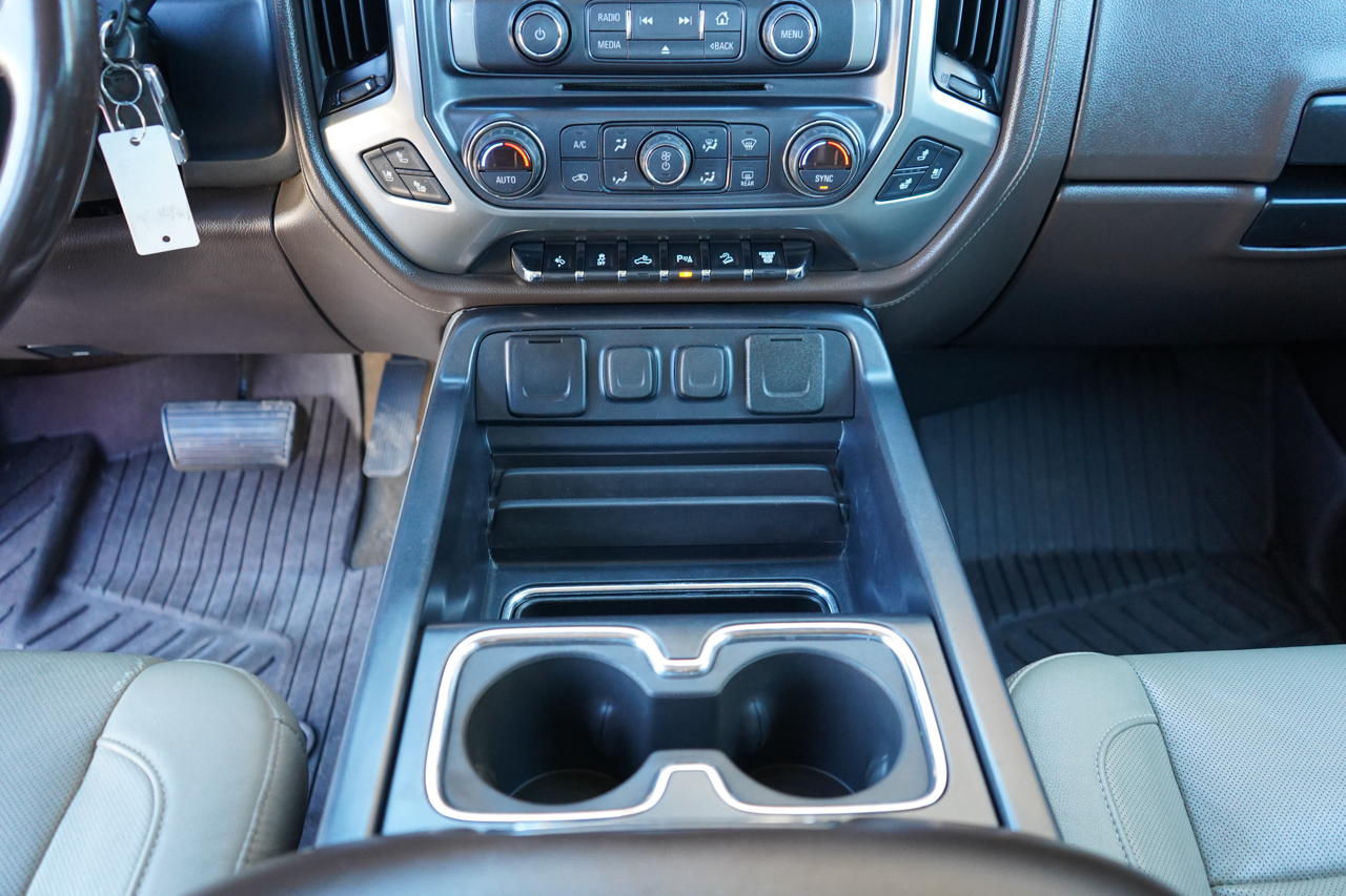 Chevrolet Silverado 2500HD 4WD Crew Cab 153.7" LTZ 2018