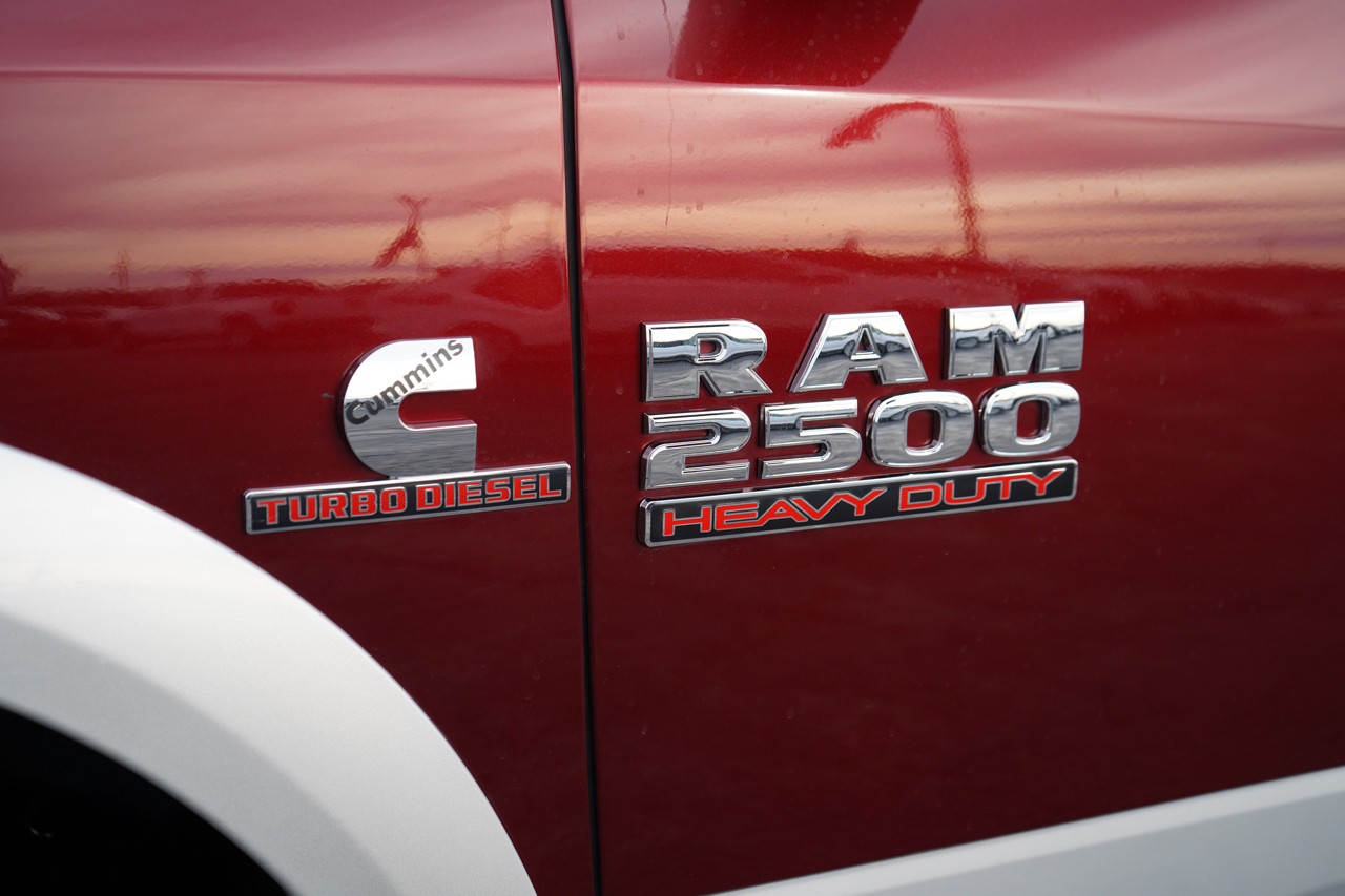 RAM 2500 Laramie Mega Cab 4WD 2016