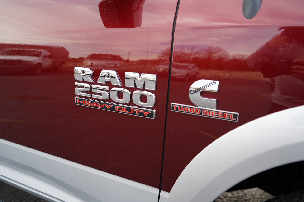 RAM 2500 Laramie Mega Cab 4WD 2016