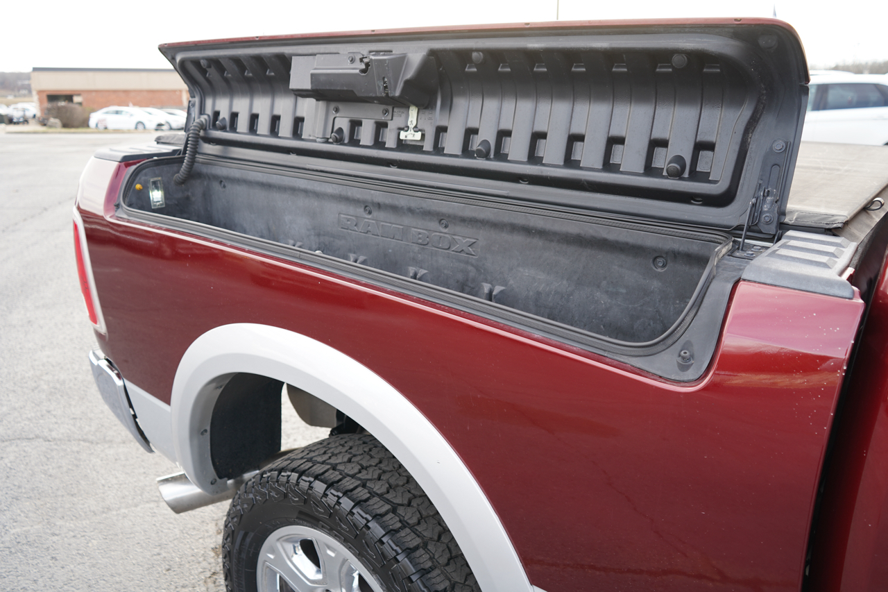 RAM 2500 Laramie Mega Cab 4WD 2016