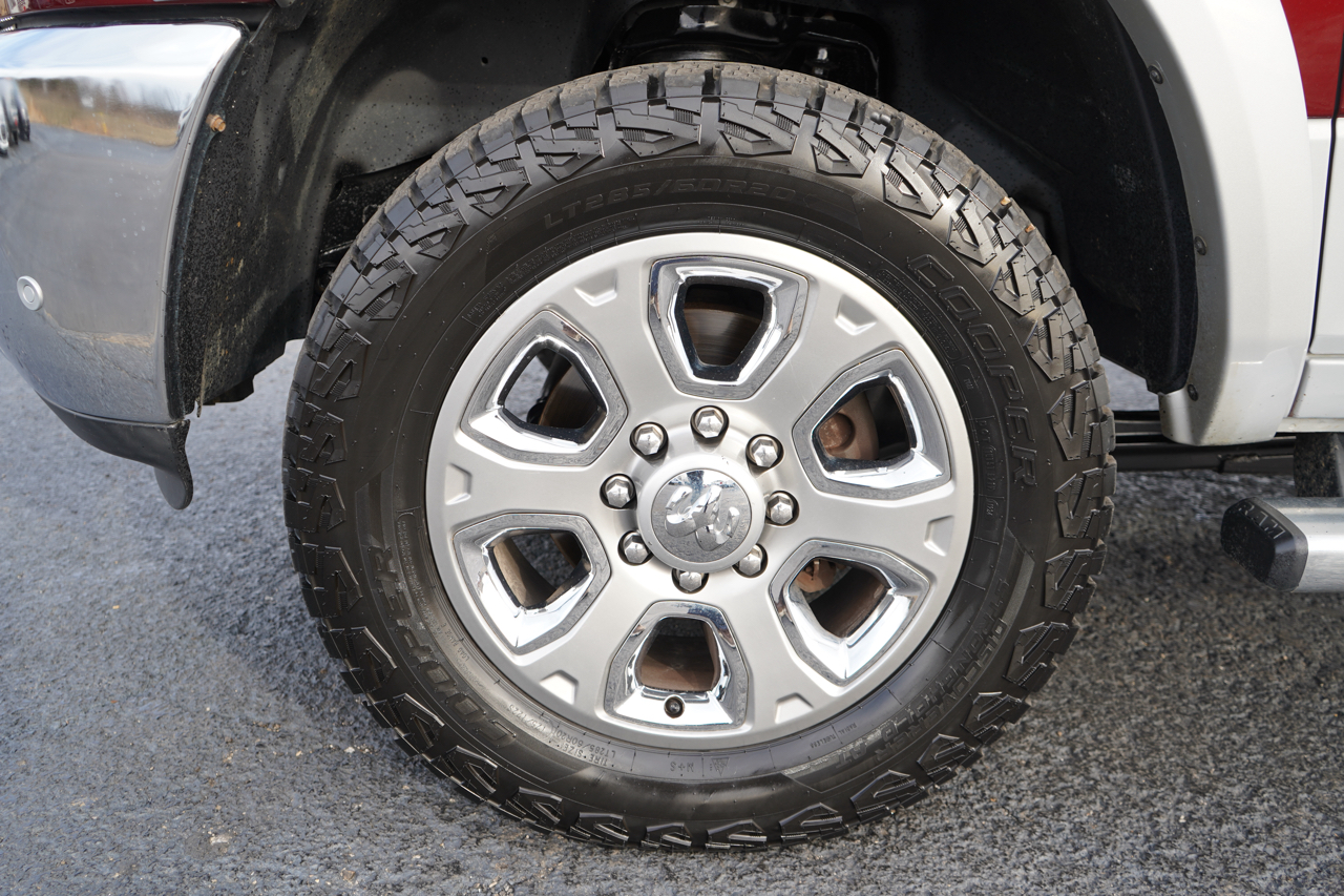 RAM 2500 Laramie Mega Cab 4WD 2016