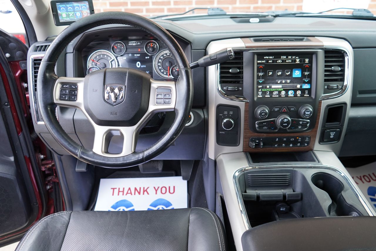 RAM 2500 Laramie Mega Cab 4WD 2016