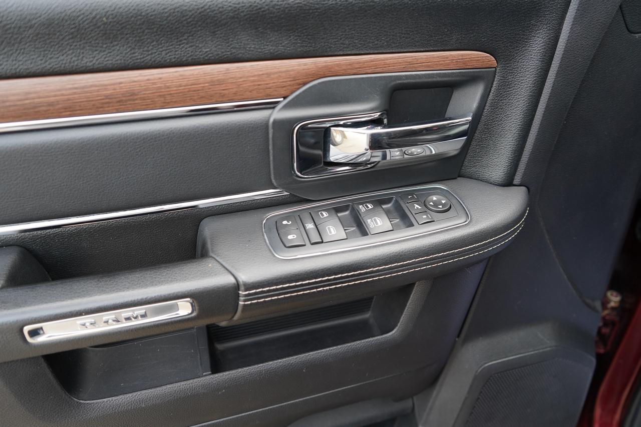 RAM 2500 Laramie Mega Cab 4WD 2016