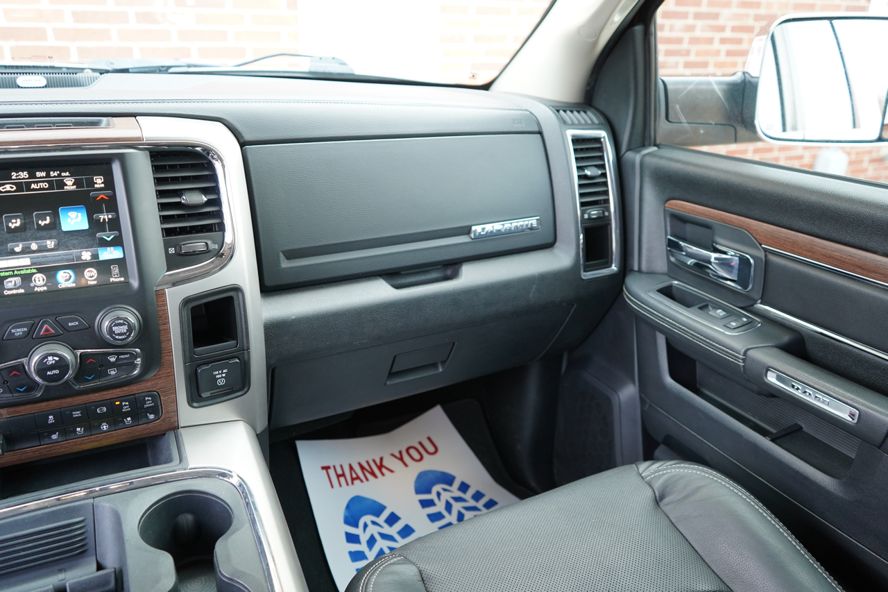 RAM 2500 Laramie Mega Cab 4WD 2016