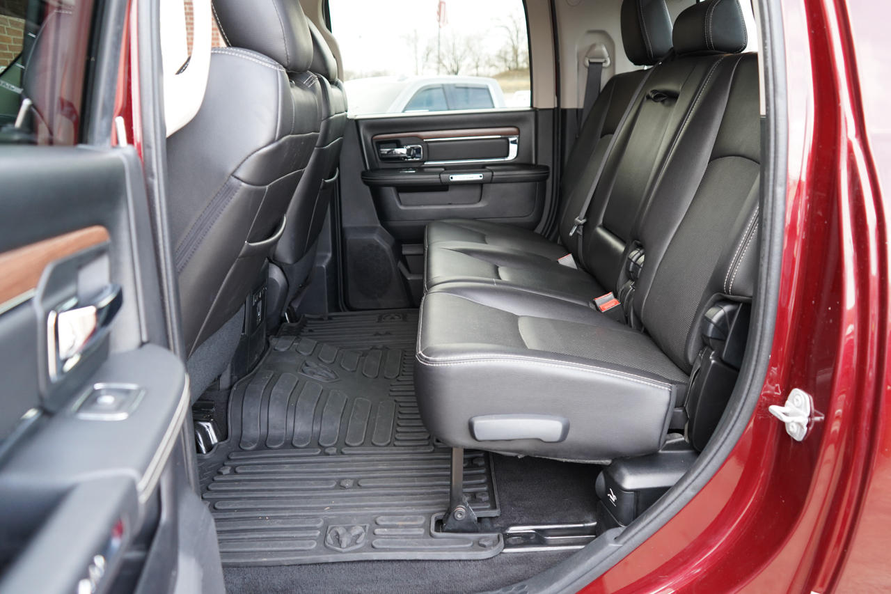 RAM 2500 Laramie Mega Cab 4WD 2016