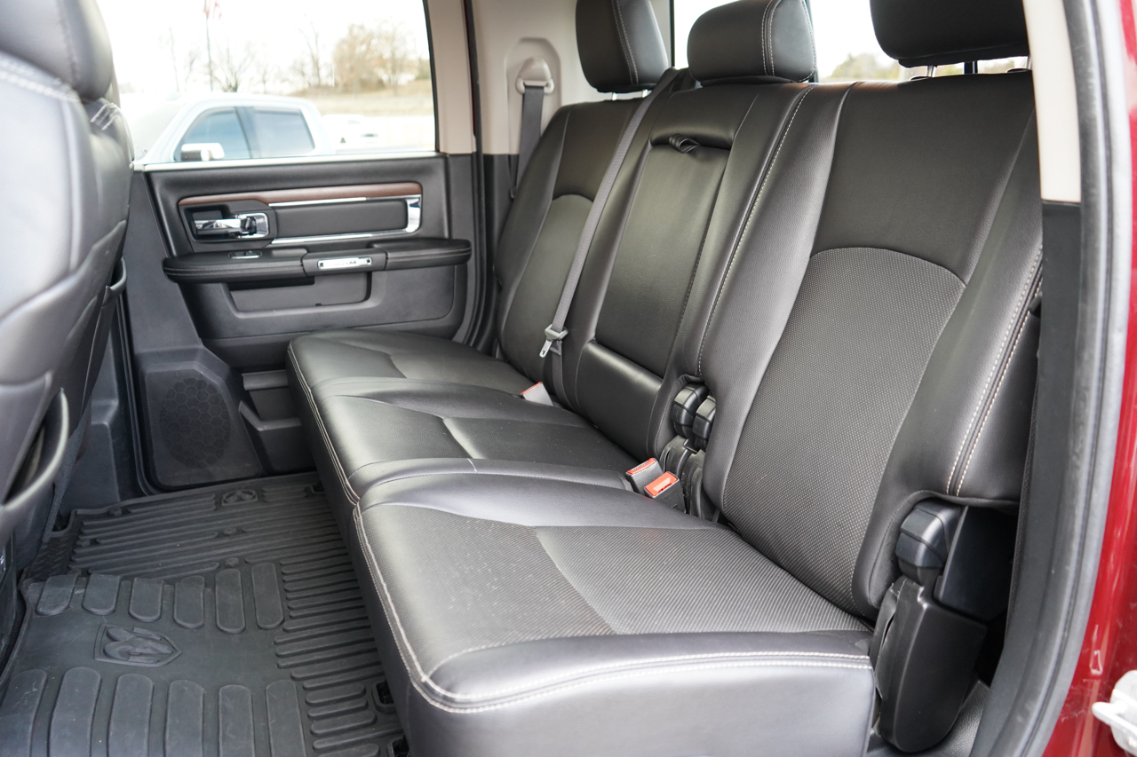 RAM 2500 Laramie Mega Cab 4WD 2016