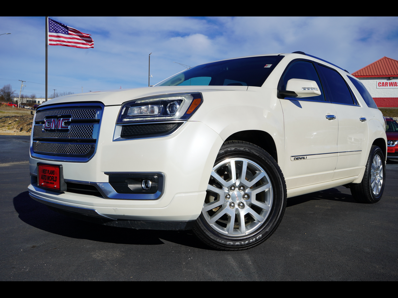 2015 GMC Acadia Denali's photo