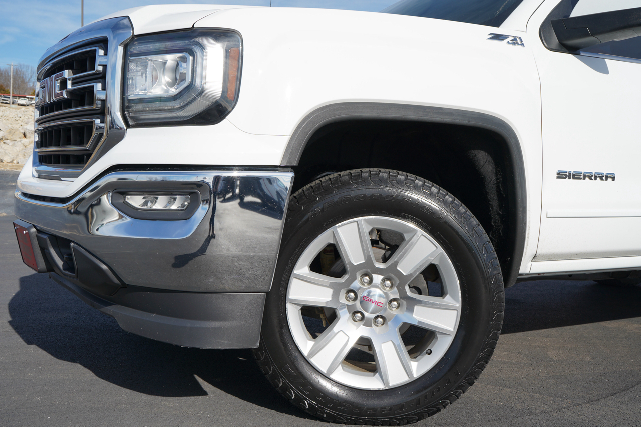 GMC Sierra 1500 4WD Crew Cab 143.5" SLE 2017