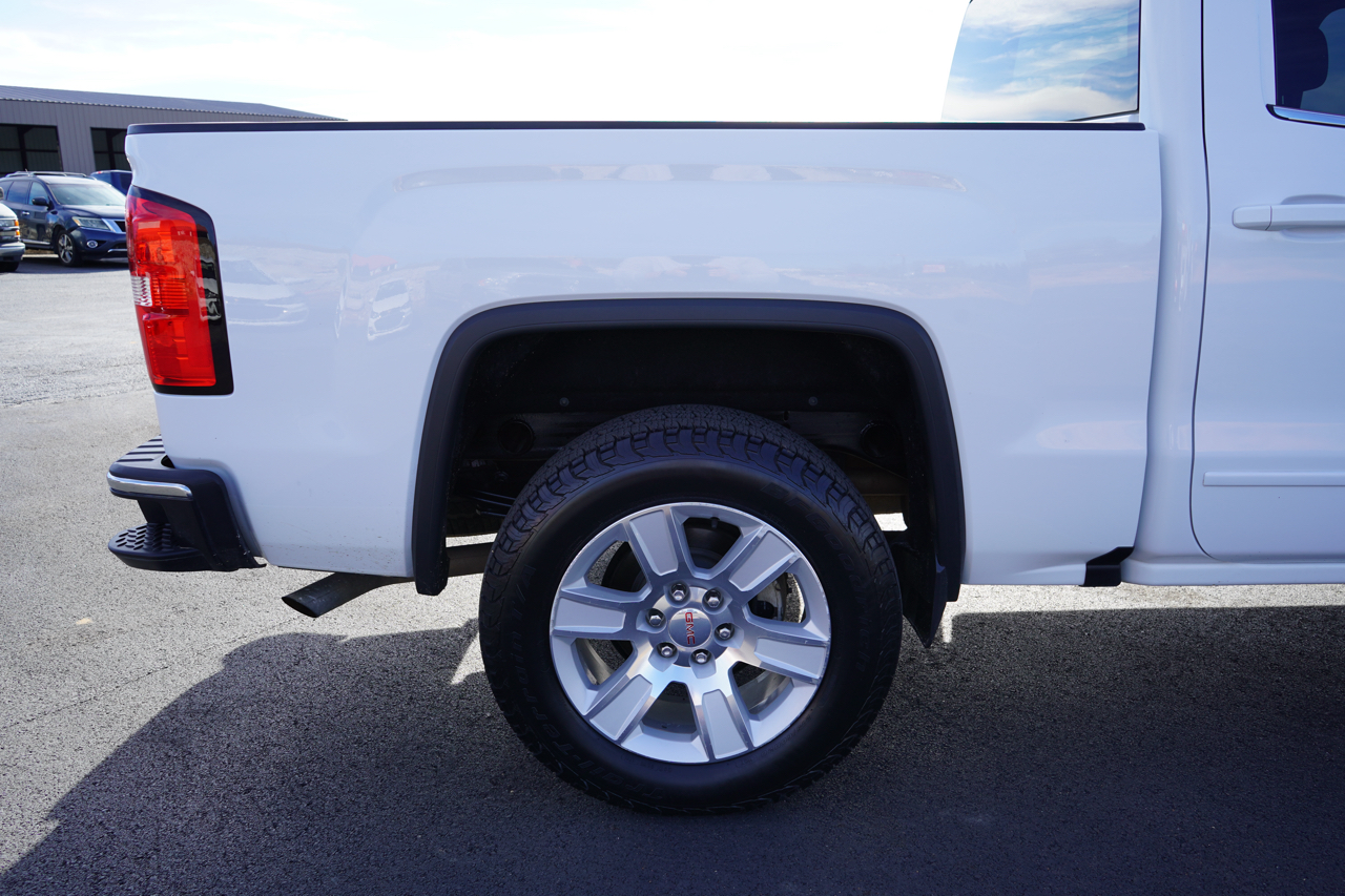 GMC Sierra 1500 4WD Crew Cab 143.5" SLE 2017