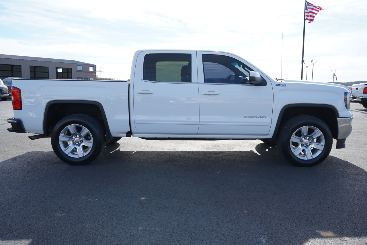 GMC Sierra 1500 4WD Crew Cab 143.5" SLE 2017